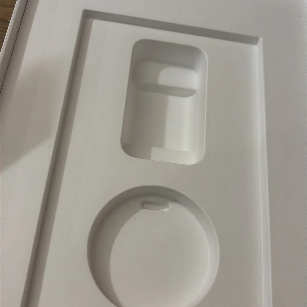 iPad 9th Generation Wi-Fi 64GB Space Gray (EMPTY BOX ONLY)